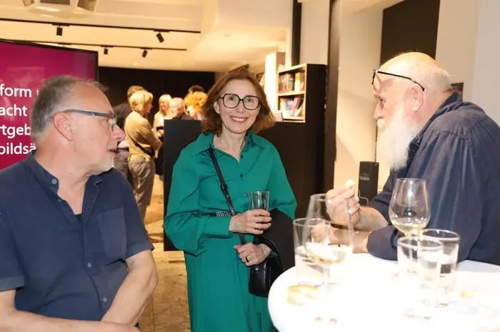 Klicken Sie sich hier durch die besten Bilder der Ausstellungseröffnung!