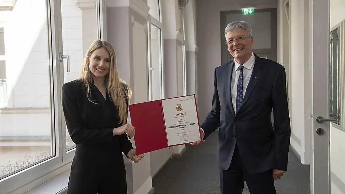 Snowboard-Queen Anna Gasser wurde in der Landesregierung von Landeshauptmann Peter Kaiser geehrt