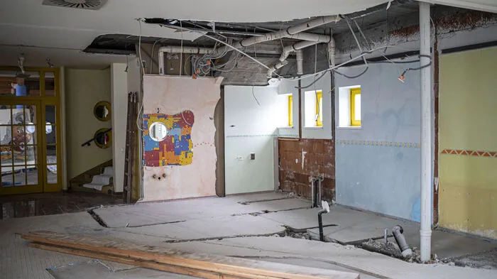 Die Umbauarbeiten im ehemaligen Kinderhotel in Drobollach haben vor Kurzem begonnen und schreiten voran