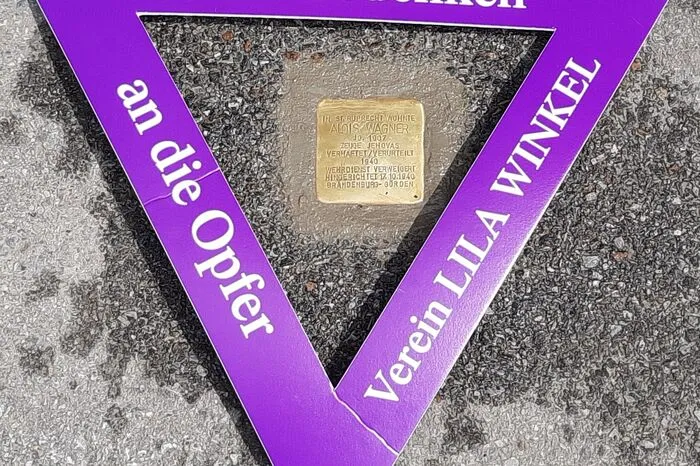 In St. Ruprecht an der Raab wurde zu seinem Gedenken ein Stolperstein verlegt.