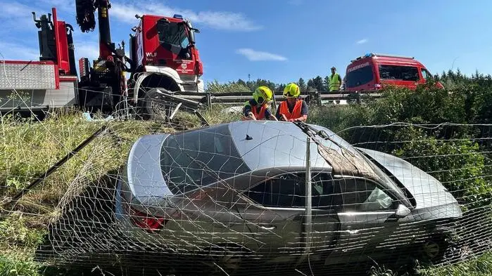 Von Sonntagnacht bis Montagabend musste die Freiwillige Feuerwehr Pinggau zu zahlreichen Einsätzen eilen, wie hier auf der A2 in Richtung Graz