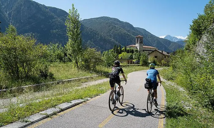 Auf dem Ciclovia-Alpe-Adria-Radweg Richtung Süden