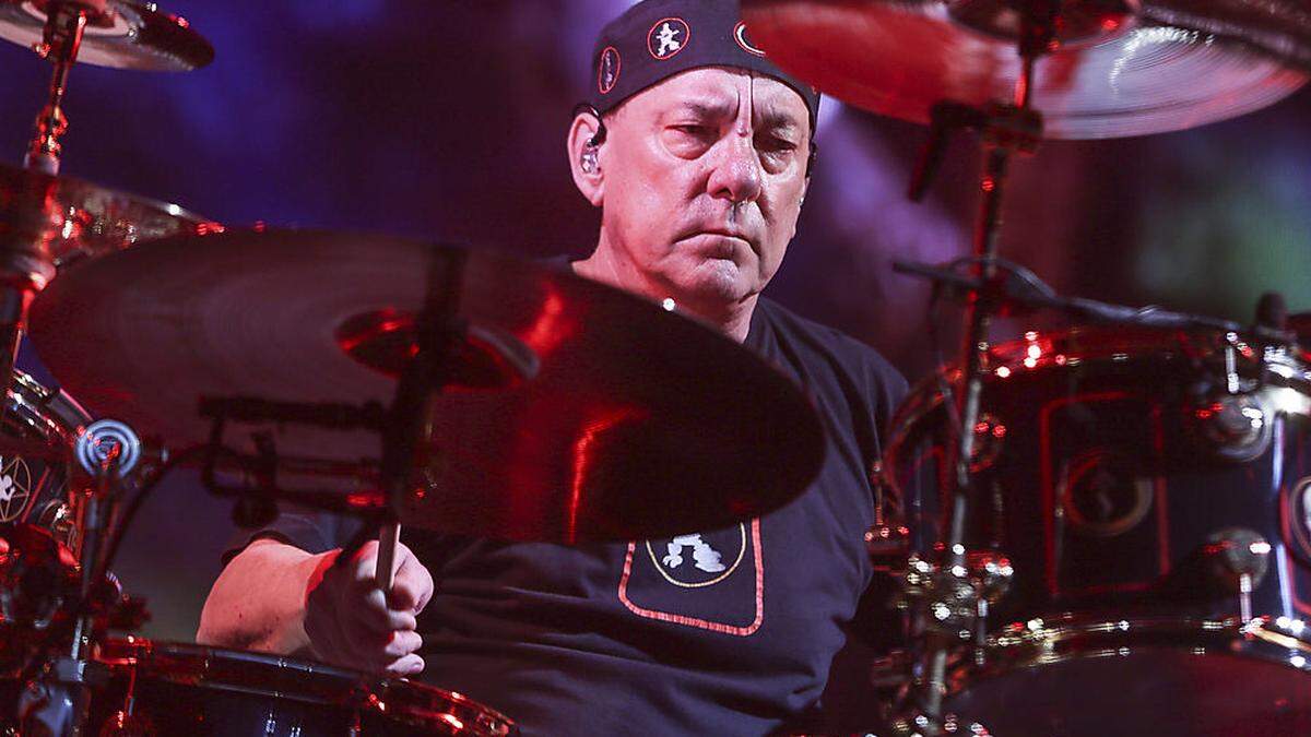 Neil Peart in Aktion - bei einem Konzert im August 2015