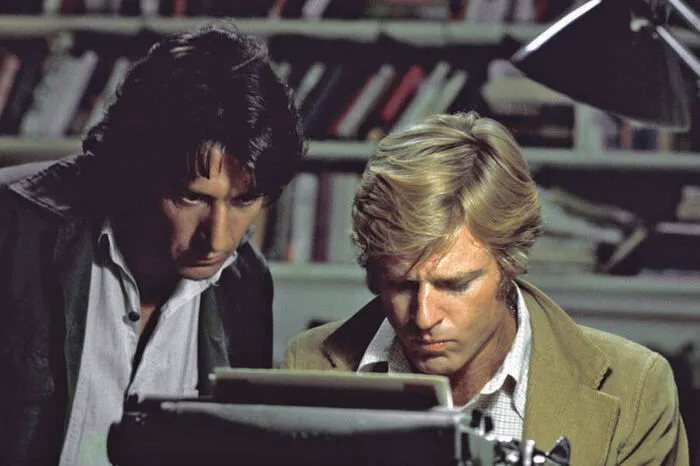 1976 stand Redford gemeinsam mit Dustin Hoffman vor der Kamera, um "Die Unbestechlichen" zu drehen. Redford verkörperte in dem Film den Journalisten Bob Woodward von der Washington Post, der mit seinem Kollegen Carl Bernstein (Hoffman) die Watergate-Affäre aufgedeckt hatte.