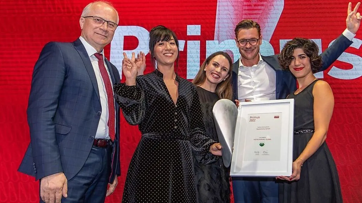 Blackshark.ai bekam den Primus-Preis von Landesrat Johann Seitinger überreicht