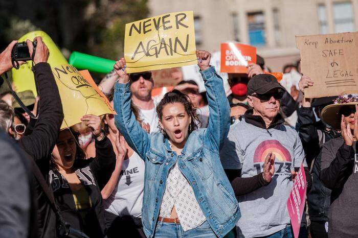 Frauen (und Männer) demonstrieren in San Francisco für das Recht auf Abtreibung