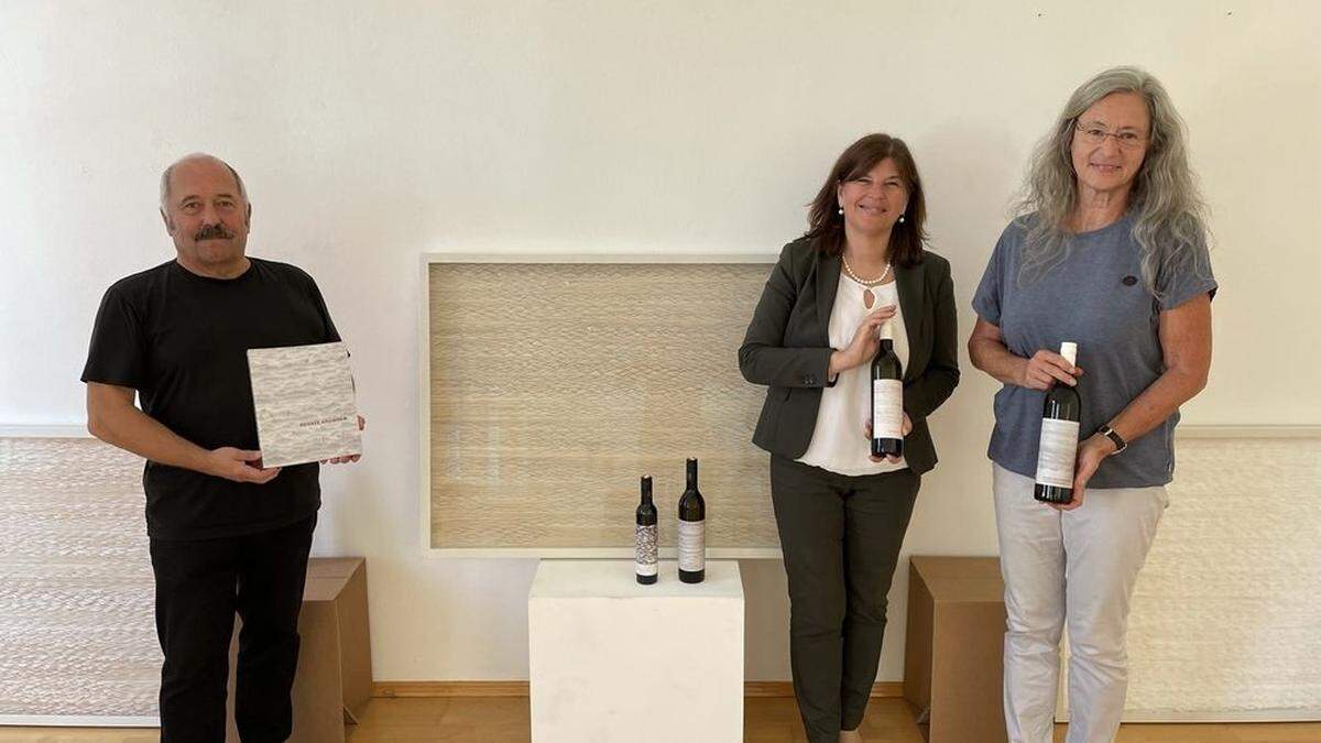 Kurator Klaus-Dieter Hartl, Schloss-Seggau-Chefin Andrea Kager-Schwar und Künstlerin Renate Krammer freuen sich auf die Ausstellung