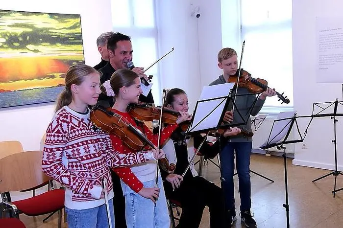 Der Reinerlös aus der Veranstaltung kommt bedürftigen Familien im Bezirk sowie der Köflacher Musikschule zugute. 