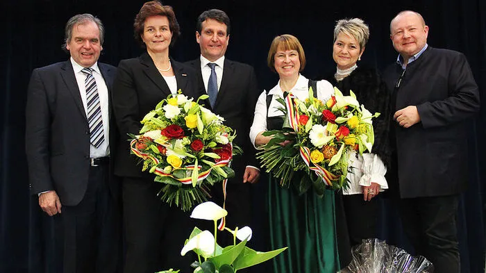 Von links: Edwin Storfer, Elisabeth Rothmüller-Jannach (WKO Kärnten), Gerhard Oswald, Margot Petz (WKO Lavanttal), Iris Kügele (Verein Lavanttaler Wirtschaft) und Kommunikationswissenschaftler Martin A. Schoiswohl