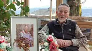 Waldemar Lautischer (83) mit einem Foto seiner Friederike | Waldemar Lautischer (83) mit einem Foto seiner Friederike