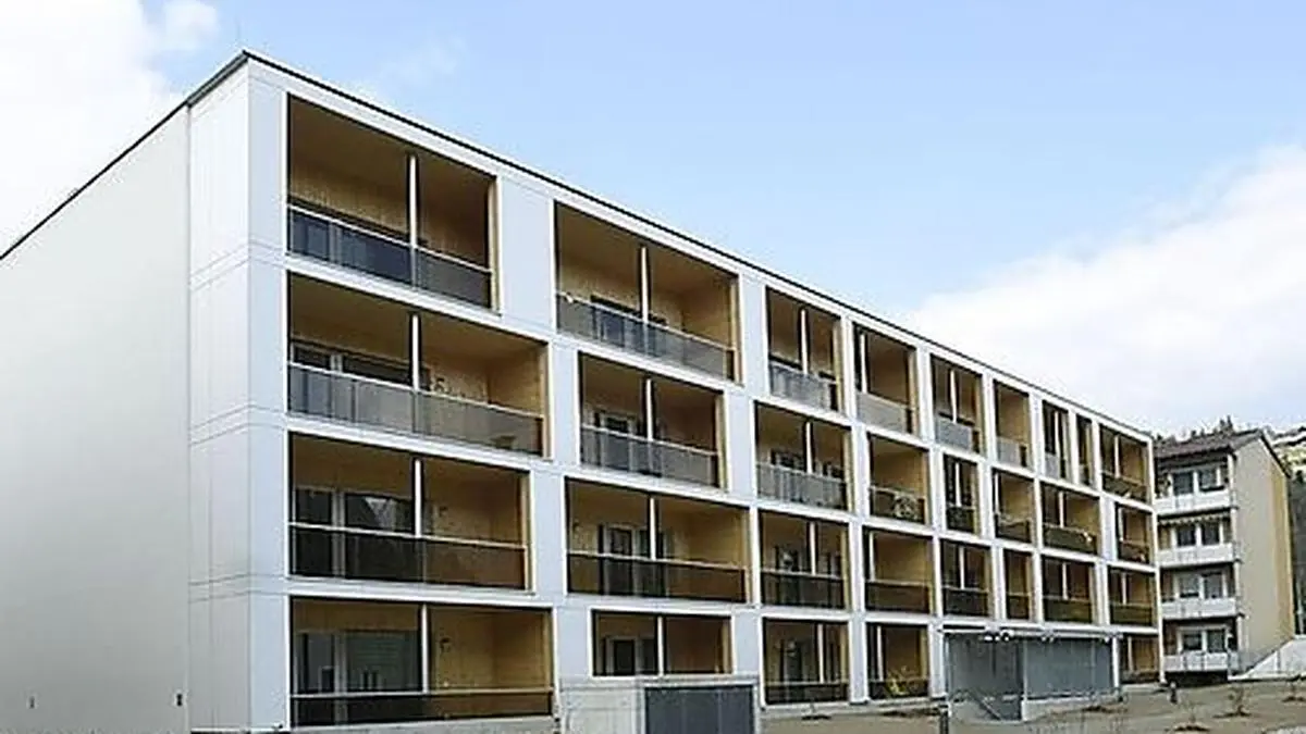 Vor einem Jahr wurde die erste neu errichtete Wohnanlage den 24 Mietern übergeben