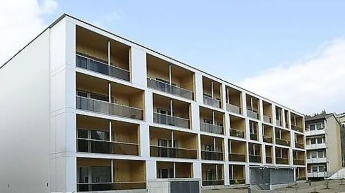 Vor einem Jahr wurde die erste neu errichtete Wohnanlage den 24 Mietern übergeben