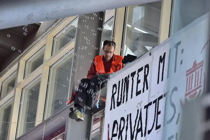 Und in Stuttgart, wo Aktivisten hoch hinaus wollten
