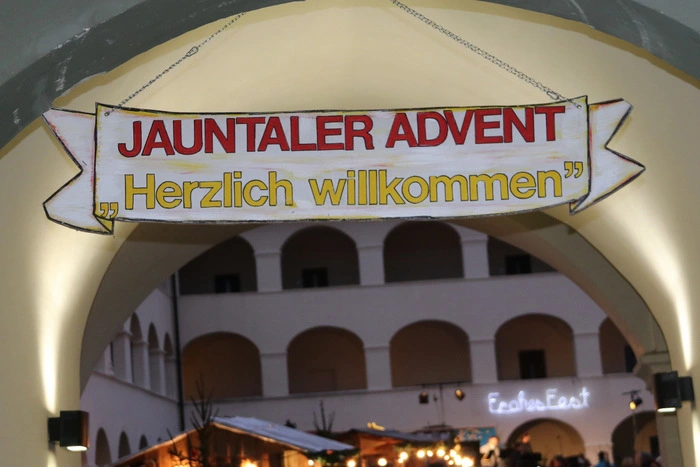 Der Kulturverein Srca stellte seine neue Weihnachts-CD vor.