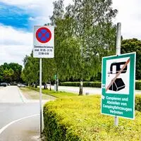 Für diesen Abschnitt gilt in der Nacht ein Halte- und Parkverbot