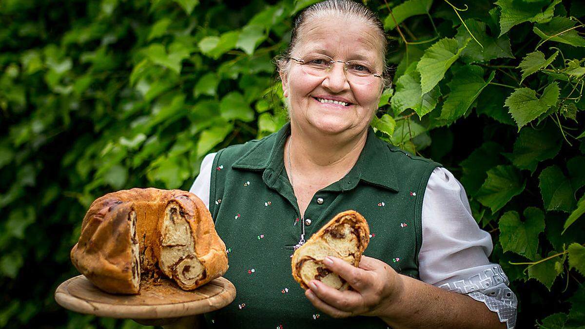 Das Rezept zur Pohača von Sonja Woschnak gibt es seit Generationen, abgewogen wird dabei nie