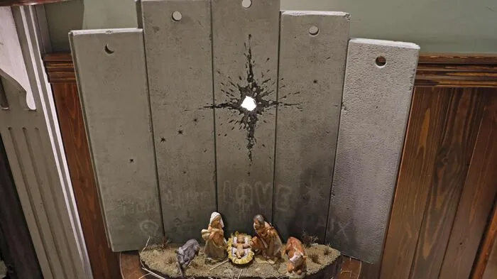 Die Installation im Walled-Off Hotel trägt den Namen "Die Narbe von Betlehem"