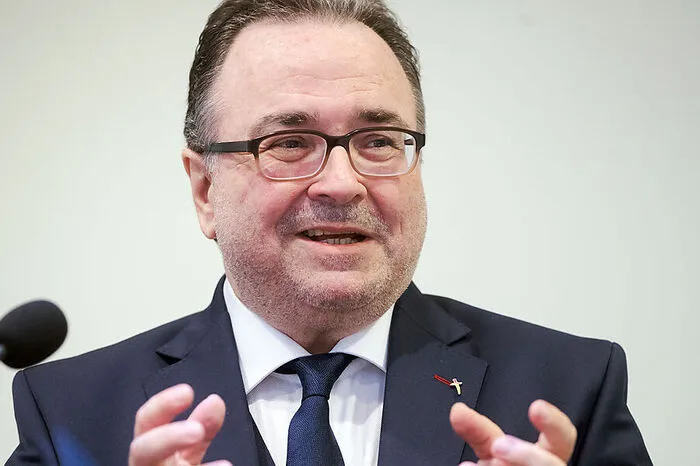 "Man könnte ja auch nicht sagen, alle Grazer sind uns wurscht." Der neue evangelische Bischof Michael Chalupka erläutert, wieso die zahlenmäßig recht wenigen Protestanten der Regierung nicht egal sein sollten.