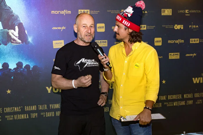 Schauspielgröße Roland Düringer konnte von den Besuchern nicht nur im Film, sondern auch vor Ort bewundert werden.