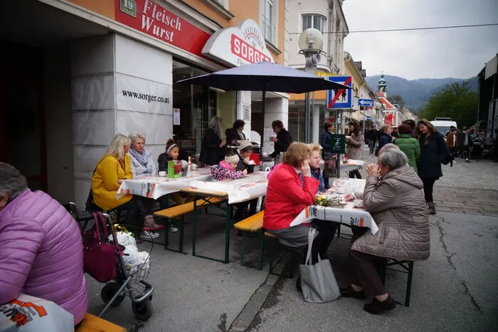 Auch die traditionelle Fastensuppe durfte bei der Enthüllungsfeier nicht fehlen.