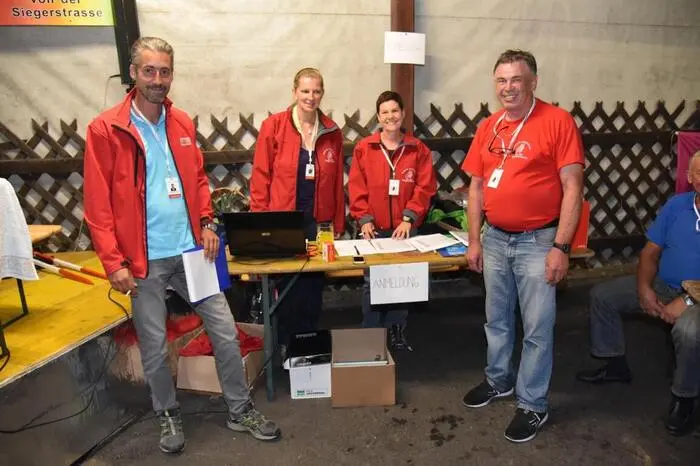 Als Leistungsrichter fungierten bei diesem Turnier Hans Hans auf der Fährte, Unterordnung Karl Schnabl und Schutzdienst Toine Jonkers aus Holland.