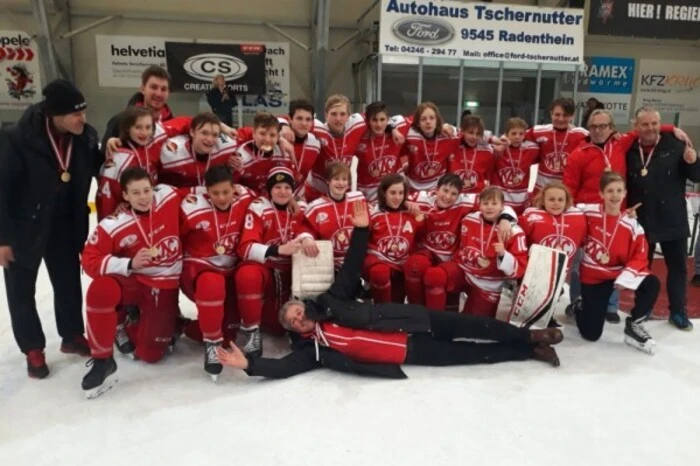 Die U14 triumphierte in Radenthein: Julian Lenhardt, Patrick Müller, Laurents SalzmannMikka Battistutti, Adam David, Felix Ebner, Egon Hiller, Thomas Klassek, Jakob Köck, Nicolas Köpf, Oliver Lam, Leon Lamereiner, Maximilian Mack, Paul Noll, Maximilian Rauter, Mathias Tschernitz, Marcel Wadel, Lukas Widowitz, Felix Wieltschnig