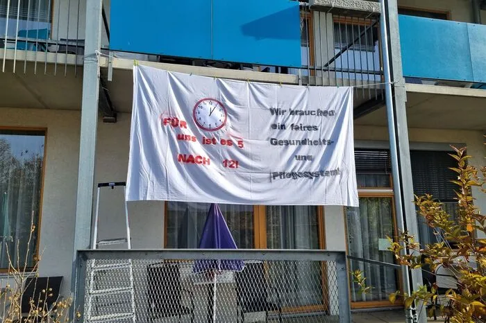 Transparente wurden auch in Kapfenberg gehisst, um die Lage zu verdeutlichen.