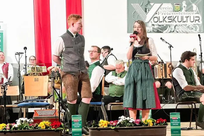 Lisa Hörting und Karl Lenz führten durch den Abend