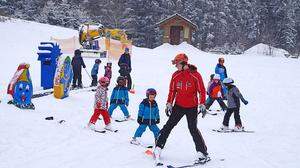 Unzählige Skikurse für die Kleinen und Kleinsten gibt es immer wieder in Strallegg