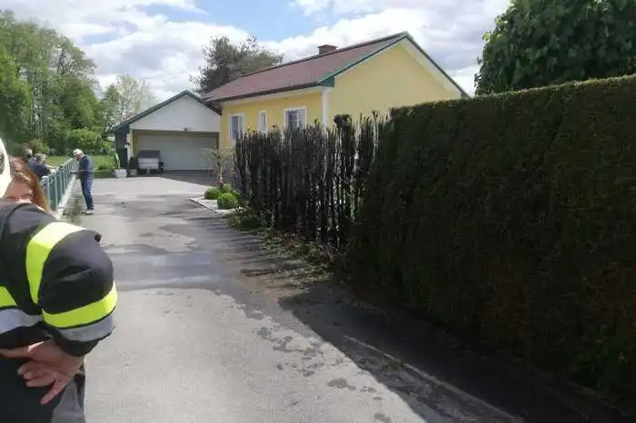 Der Brand konnte schnell gelöscht werden. Verletzt wurde niemand. Klicken Sie sich durch weitere Fotos.