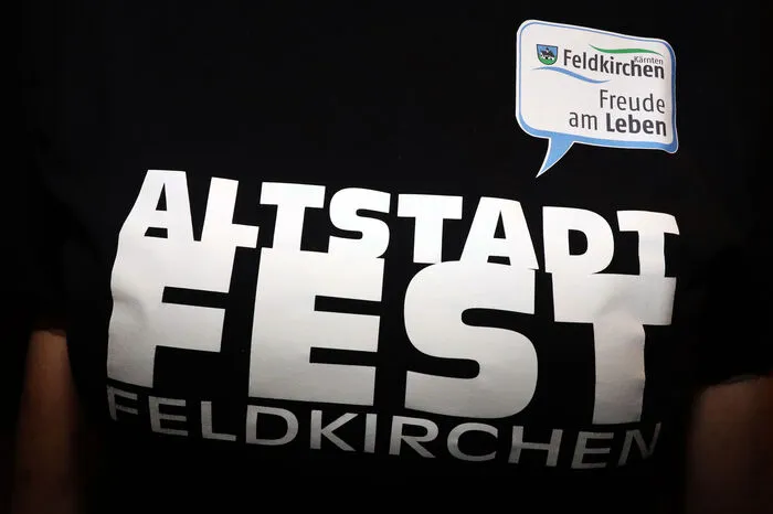 Bitte klicken Sie sich durch die Bilder!