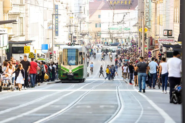 Wirklich gute Frequenz hatte die Annenstraße in den letzten Jahren immer zum Annenviertel-Flohmarkt.