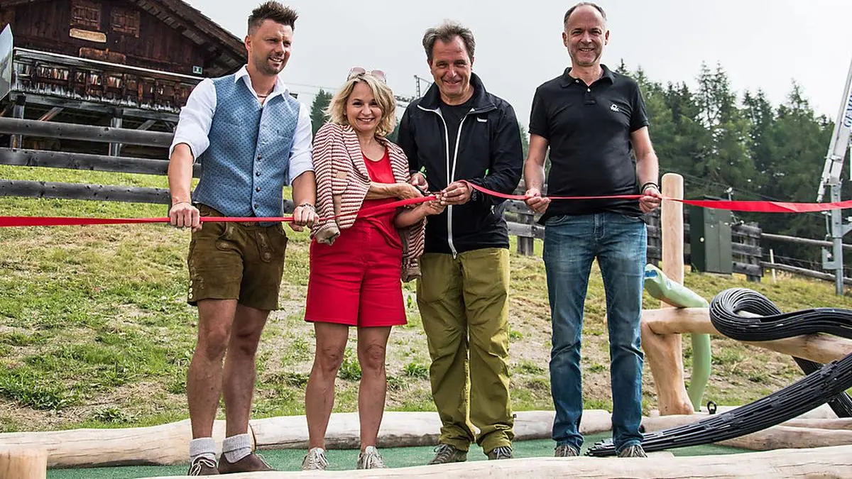 Bernhard Webhofer (Bürgermeister Gaimberg), Elisabeth Blanik (Bürgermeisterin Lienz, Aufsichtsratsvorsitzende Lienzer Bergbahnen), Franz Theurl (Tourismusverbandsobmann), Reinhold Kollnig (Bürgermeister Thurn)