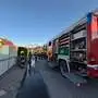 Das Bild zeigt die Einsatzkräfte vor Ort