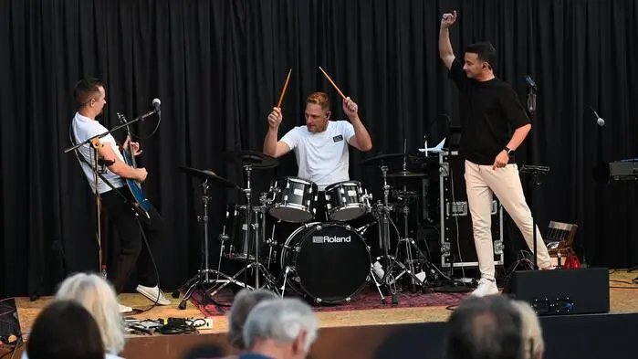 Bei der Veranstaltung trat „Marco Ventre & Band“ auf und sorgte für großartige Atmosphäre. 