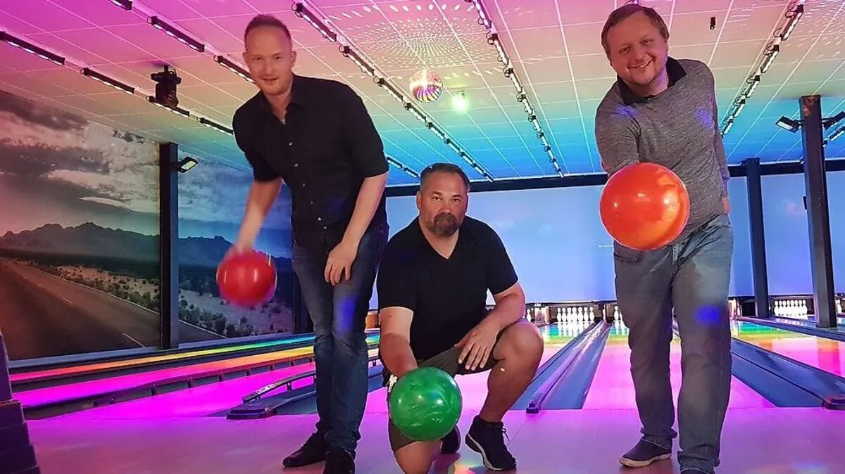 Patrick Kurej (Hanks‘Bar & Grill), Max Moder (Vanilla Restaurant) und Stefan Riedler (Dieselkino) sind narrisch auf die Kugeln  