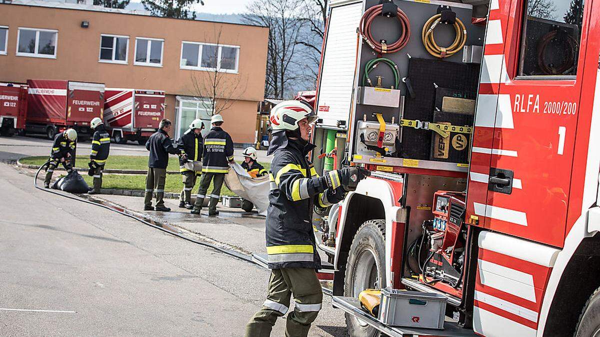 Der Feuerwehrbetrieb beschränkt sich in der Corona-Krise auf die Kernaufgabe, den Einsatzdienst