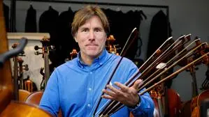 Der Grazer Geigenbauer Rupert Hofer warnt vor der Auslöschung eines Handwerks