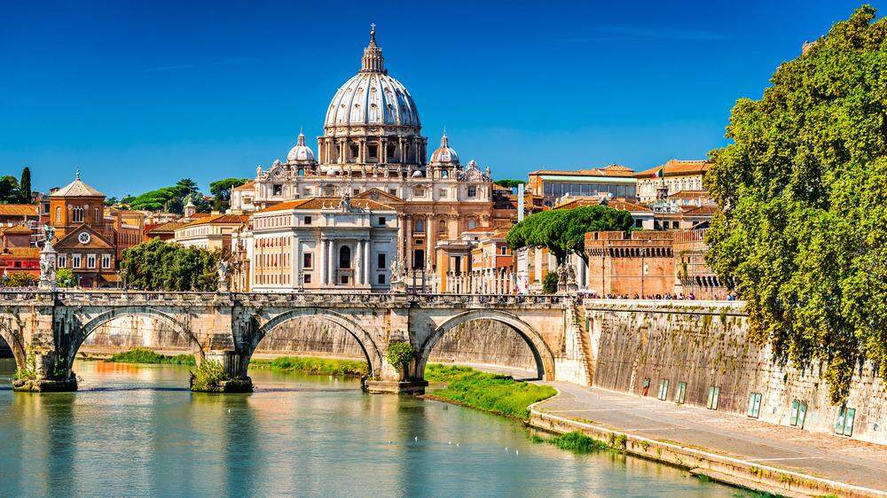 Der unverschämt blaue Himmel über Rom ist nur ein Argument, um in Italiens Hauptstadt zu fliegen