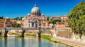 Der unverschämt blaue Himmel über Rom ist nur ein Argument, um in Italiens Hauptstadt zu fliegen