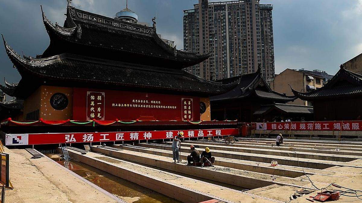 Der Tempel wurde auf Schienen um 30 Meter verschoben