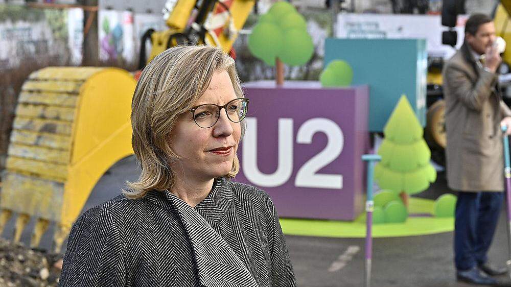 Verkehrsministerin Leonore Gewessler beim Spatenstich für den nächste U-Bahn-Ausbau in Wien im Jänner
