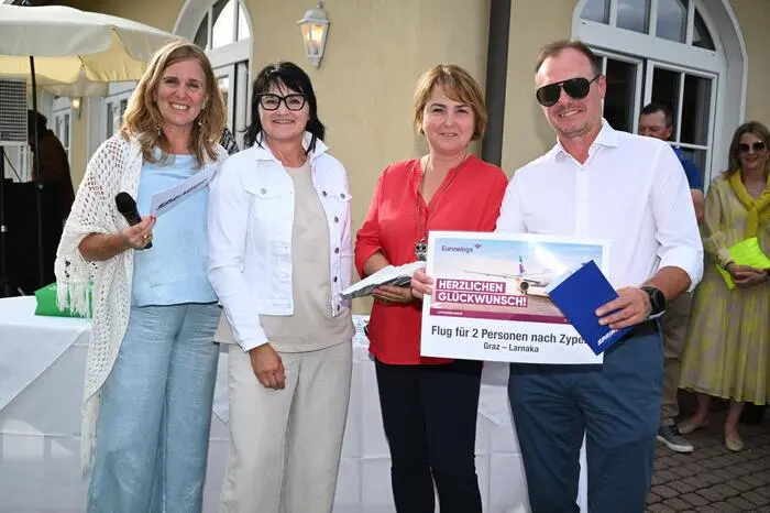 Bei der Siegerehrung wurden die ersten Plätze gekürt, die Männer hatten sich Reisegutscheine erspielt, unter anderem eine Reise für zwei Personen nach Naxos. Auf dem ersten Platz landete Christian Groß, dicht gefolgt von Harald Baloh und Christian Krämer. 