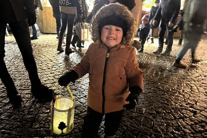 Neben echter steirischer Handwerkskunst überzeugt das idyllische Adventdorf am Hauptplatz mit kulinarischen Schmankerln, winterlichem Rahmenprogramm und vielen abwechslungsreichen Highlights für die ganze Familie.