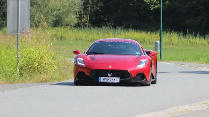 Am ersten Tag der Weinstraßen Driving Days ging es nach Ehrenhausen zum Hotel Loisium.