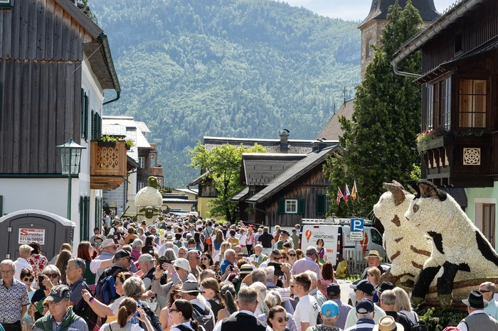 Bereits am Vormittag ist das Festgelände sehr gut gefüllt