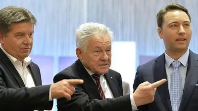 Entholzer, Pühringer und Haimbuchner (v.l.)