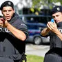 Bei ihnen hat die Werbung schon gewirkt: Polizeischüler bei einer Ausbildungs-Übung.