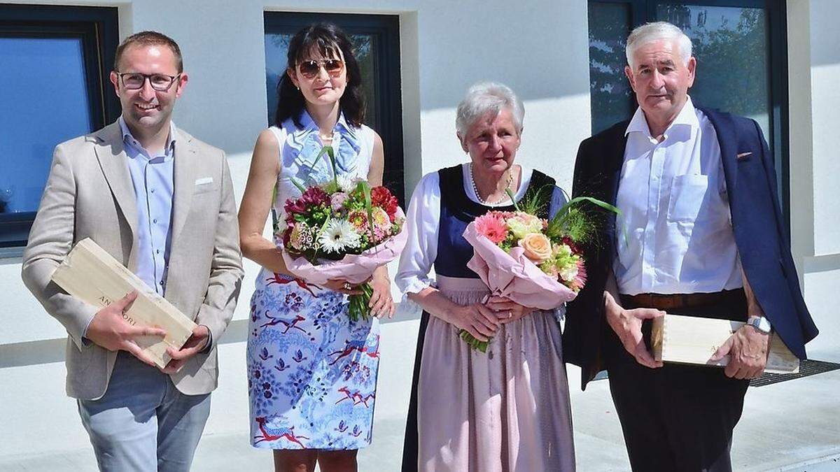 Eine starke, wirtschaftlich erfolgreiche Familie: Christian Seiwald, Schwester Elisabeth Guggenberger mit ihren Eltern Lisbeth und Friedl Seiwald