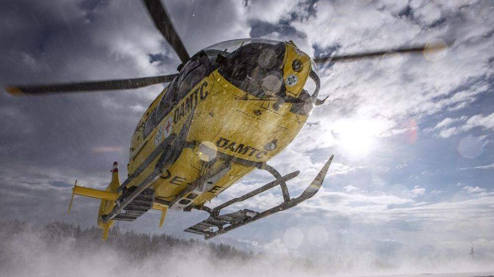 Der ÖAMTC-Hubschrauber brachte das Kind ins Spital (Sujetbild)